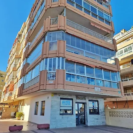 דירה Amplio Apartamento Con Terraza En Primera Linea De Playa פואנגירולה