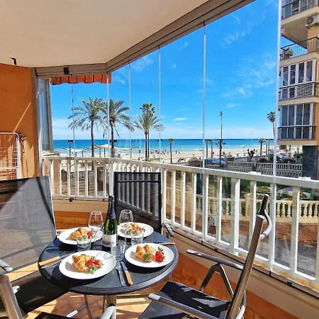 דירה Amplio Apartamento Con Terraza En Primera Linea De Playa פואנגירולה
